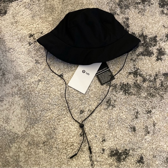 Lululemon Lab Bucket Hat - Picture 3 of 6